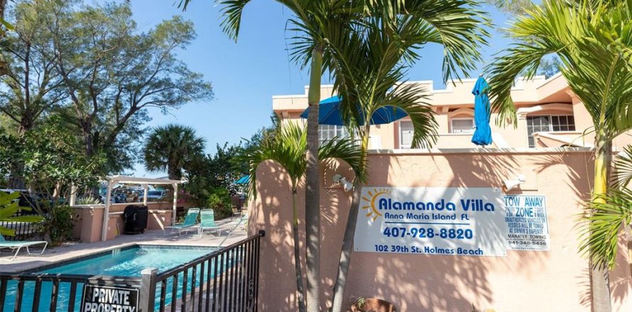 Propiedad comercial en Holmes Beach, Florida 10 dormitorios, 459.31 m2 № 1020852