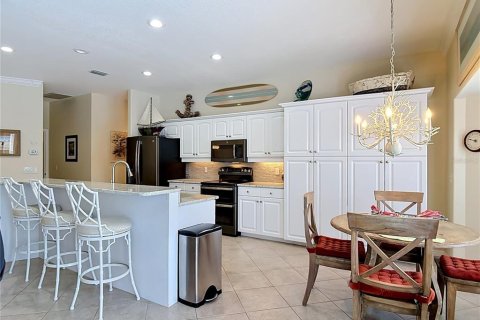 Villa ou maison à vendre à New Smyrna Beach, Floride: 3 chambres, 196.4 m2 № 2102058 - photo 6