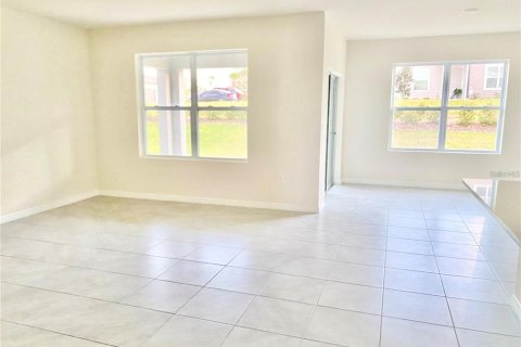 House in Tavares, Florida 3 bedrooms, 155.33 sq.m. № 1654225 - photo 2