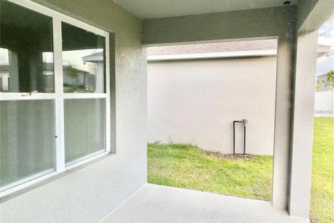 House in Tavares, Florida 3 bedrooms, 155.33 sq.m. № 1654225 - photo 9