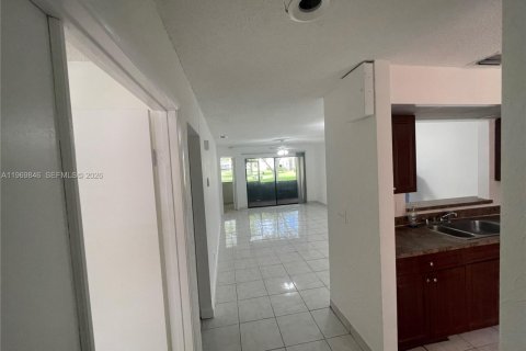 Copropriété à vendre à Lauderhill, Floride: 2 chambres, 91.04 m2 № 2033657 - photo 5