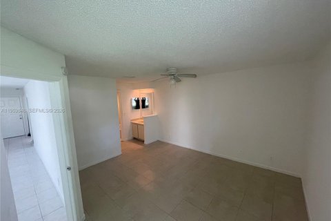 Copropriété à vendre à Lauderhill, Floride: 2 chambres, 91.04 m2 № 2033657 - photo 7
