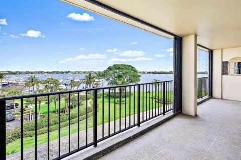 Condo in North Palm Beach, Florida, 2 bedrooms  № 2050366 - photo 4