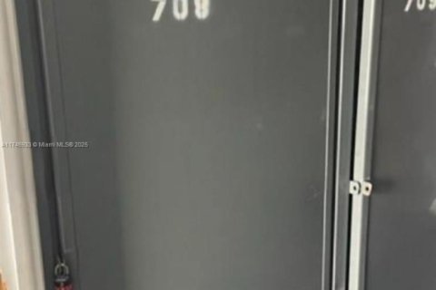 Купить кондоминиум в Майами, Флорида 1 спальня, 81.1м2, № 1959018 - фото 21