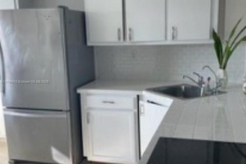 Купить кондоминиум в Майами, Флорида 1 спальня, 81.1м2, № 1959018 - фото 9