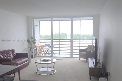 Купить кондоминиум в Майами, Флорида 1 спальня, 81.1м2, № 1959018 - фото 6