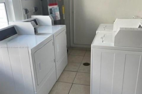 Купить кондоминиум в Майами, Флорида 1 спальня, 81.1м2, № 1959018 - фото 20