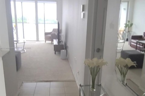 Купить кондоминиум в Майами, Флорида 1 спальня, 81.1м2, № 1959018 - фото 7