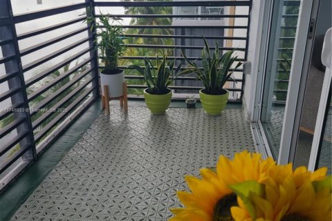 Купить кондоминиум в Майами, Флорида 1 спальня, 81.1м2, № 1959018 - фото 1