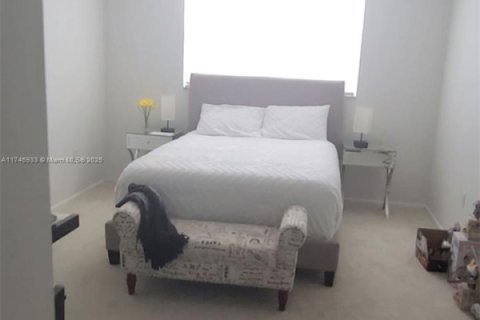 Купить кондоминиум в Майами, Флорида 1 спальня, 81.1м2, № 1959018 - фото 11