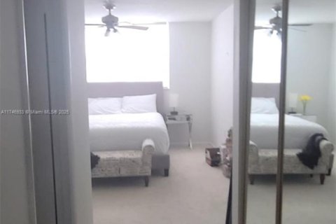 Купить кондоминиум в Майами, Флорида 1 спальня, 81.1м2, № 1959018 - фото 13