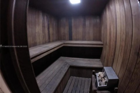 Купить кондоминиум в Майами, Флорида 1 спальня, 81.1м2, № 1959018 - фото 22