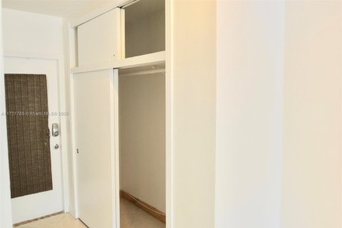 Condominio en venta en Miami Beach, Florida, 39.95 m2 № 1703036 - foto 7