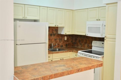 Condominio en venta en Miami Beach, Florida, 39.95 m2 № 1703036 - foto 3