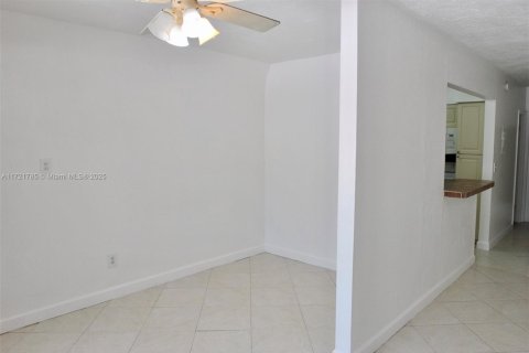 Condominio en venta en Miami Beach, Florida, 39.95 m2 № 1703036 - foto 5