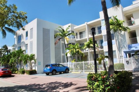 Condominio en venta en Miami Beach, Florida, 39.95 m2 № 1703036 - foto 13
