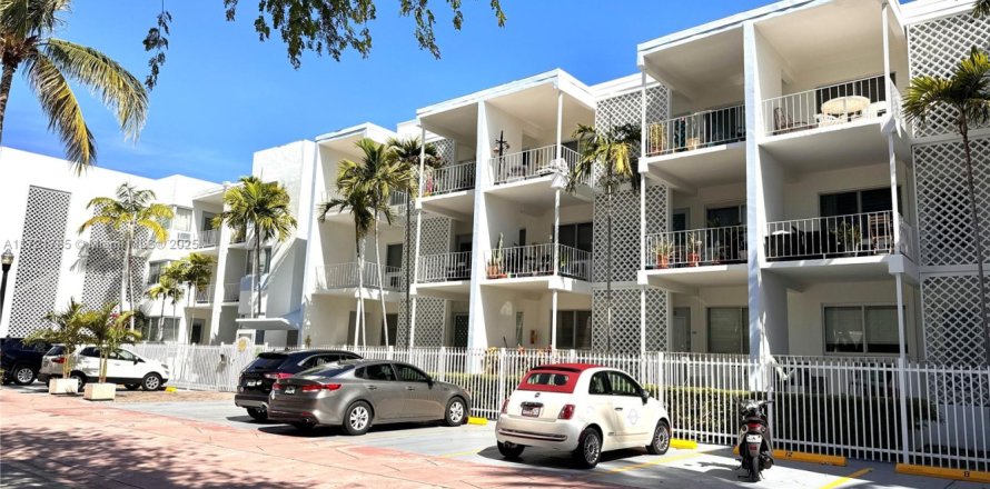 Studio in the Condo in Miami Beach, Florida № 1703036
