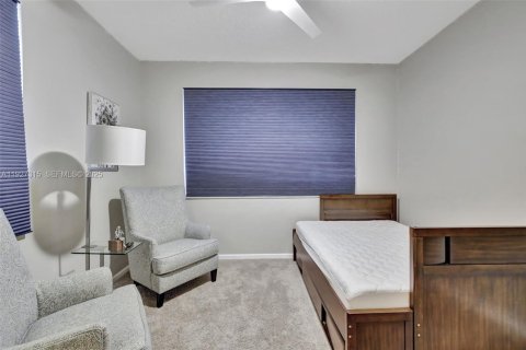 Снять в аренду виллу или дом в Уэстон, Флорида 5 спален, 319.58м2, № 1986240 - фото 30