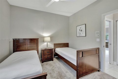 Снять в аренду виллу или дом в Уэстон, Флорида 5 спален, 319.58м2, № 1986240 - фото 22