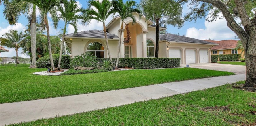 Дом в Уэстон, Флорида 5 спален, 319.58м2 № 1986240