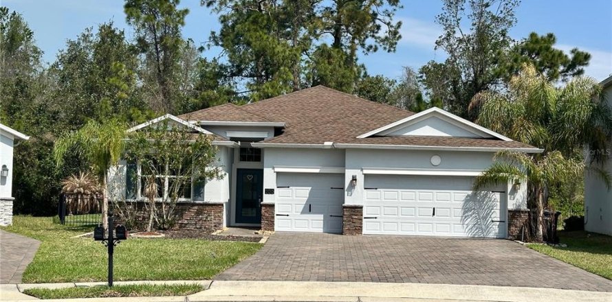House in Davenport, Florida 4 bedrooms, 214.79 sq.m. № 2111973