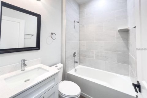 House in Ocala, Florida 4 bedrooms, 151.99 sq.m. № 1915330 - photo 4