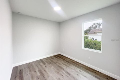 House in Ocala, Florida 4 bedrooms, 151.99 sq.m. № 1915330 - photo 3