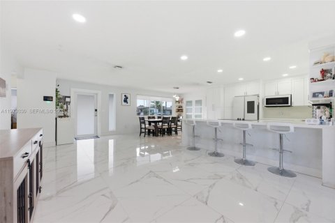 Casa en venta en Pembroke Pines, Florida, 2 dormitorios, 133.41 m2 № 2050114 - foto 6