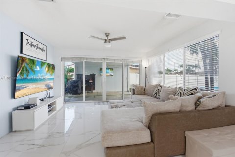 Casa en venta en Pembroke Pines, Florida, 2 dormitorios, 133.41 m2 № 2050114 - foto 13