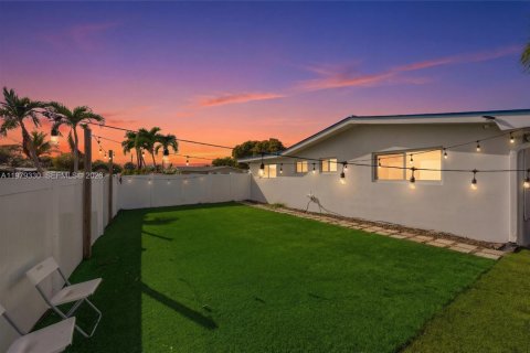 Casa en venta en Pembroke Pines, Florida, 2 dormitorios, 133.41 m2 № 2050114 - foto 27