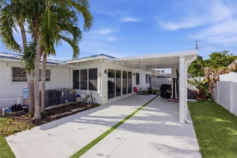 Casa en venta en Pembroke Pines, Florida, 2 dormitorios, 133.41 m2 № 2050114 - foto 20