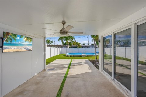 Casa en venta en Pembroke Pines, Florida, 2 dormitorios, 133.41 m2 № 2050114 - foto 19