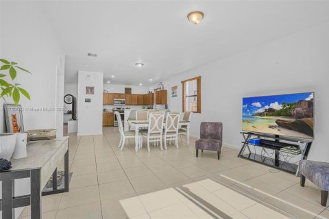 Villa ou maison à vendre à Homestead, Floride: 5 chambres, 271.65 m2 № 1937379 - photo 7