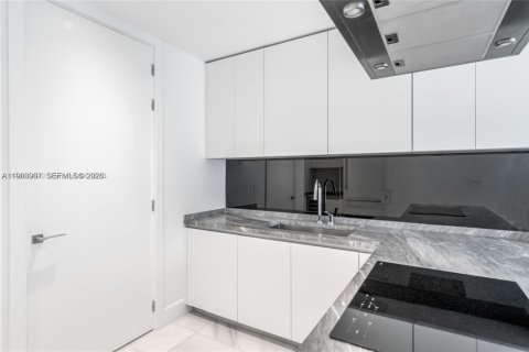 Купить кондоминиум в Майами, Флорида 1 спальня, 63.17м2, № 2025522 - фото 25