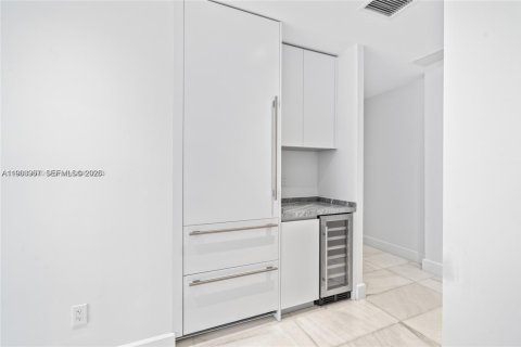 Купить кондоминиум в Майами, Флорида 1 спальня, 63.17м2, № 2025522 - фото 9