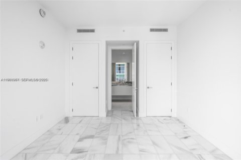 Купить кондоминиум в Майами, Флорида 1 спальня, 63.17м2, № 2025522 - фото 19