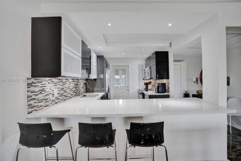 Copropriété à vendre à Pompano Beach, Floride: 2 chambres, 102.19 m2 № 2153257 - photo 1