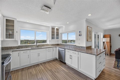 Condo in Tampa, Florida, 3 bedrooms  № 2420361 - photo 17