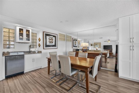 Condo in Tampa, Florida, 3 bedrooms  № 2420361 - photo 15