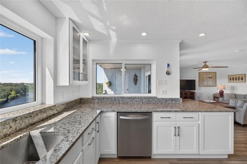Condo in Tampa, Florida, 3 bedrooms  № 2420361 - photo 23