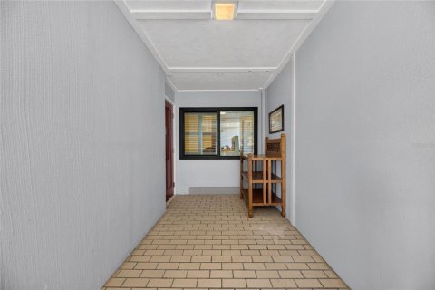 Condo in Tampa, Florida, 3 bedrooms  № 2420361 - photo 4