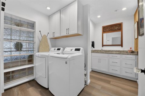 Condo in Tampa, Florida, 3 bedrooms  № 2420361 - photo 25