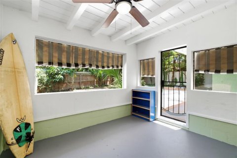 House in Largo, Florida 3 bedrooms, 121.24 sq.m. № 2236221 - photo 21
