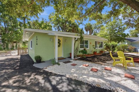 House in Largo, Florida 3 bedrooms, 121.24 sq.m. № 2236221 - photo 6
