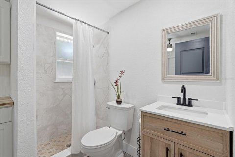 House in Largo, Florida 3 bedrooms, 121.24 sq.m. № 2236221 - photo 23