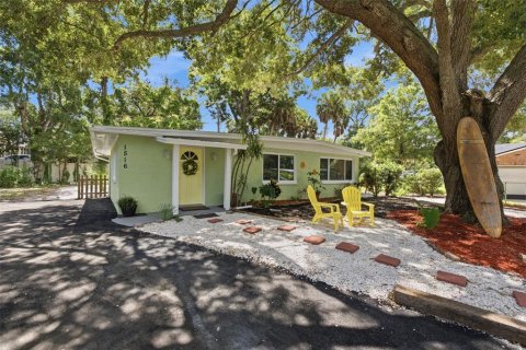 House in Largo, Florida 3 bedrooms, 121.24 sq.m. № 2236221 - photo 3