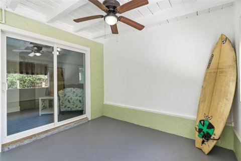 House in Largo, Florida 3 bedrooms, 121.24 sq.m. № 2236221 - photo 22
