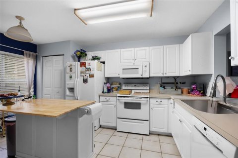 Condominio en venta en Gainesville, Florida, 2 dormitorios, 106 m2 № 1773141 - foto 4