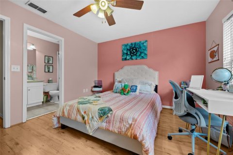Condominio en venta en Gainesville, Florida, 2 dormitorios, 106 m2 № 1773141 - foto 13