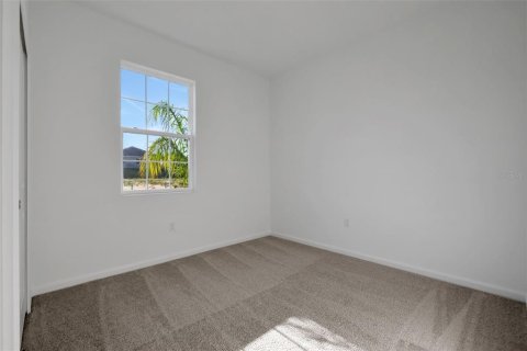 House in Lady Lake, Florida 4 bedrooms, 150.97 sq.m. № 1895146 - photo 24